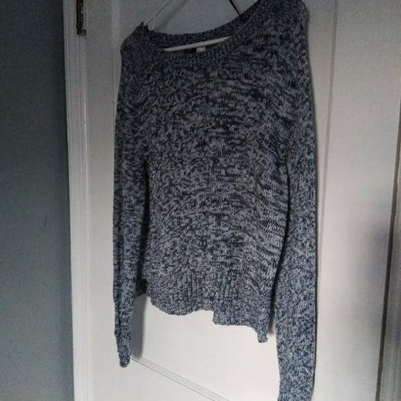 Sweater - Picture 1 of 2